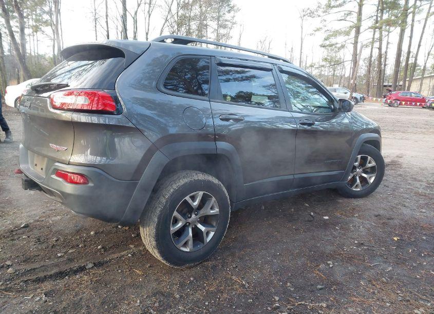 Photo 4 of 2016 Jeep Cherokee TRAILHAWK (VIN 1C4PJMBSXGW225910)