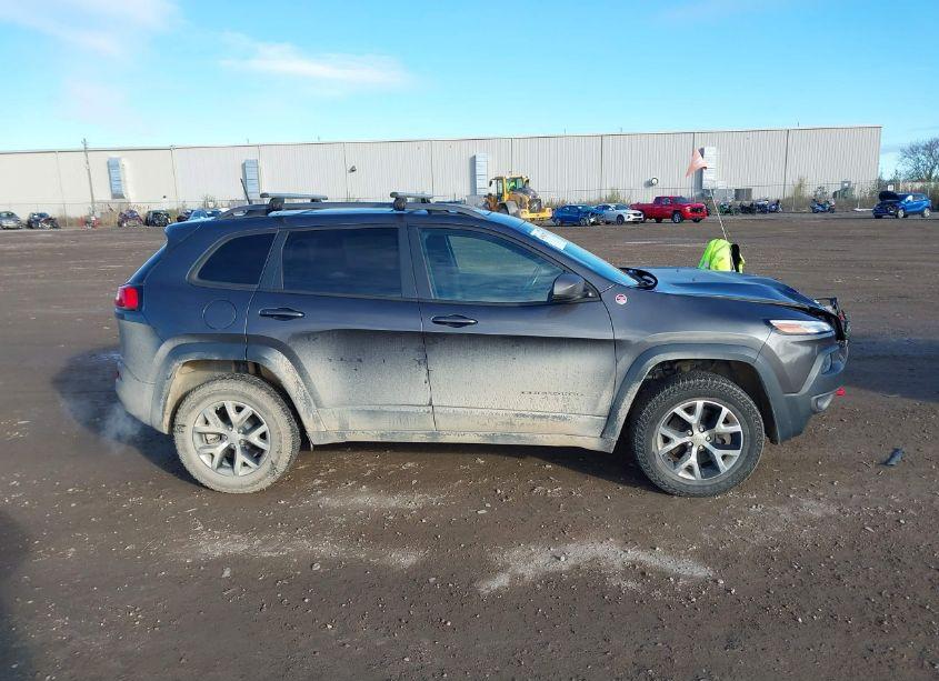 Photo 13 of 2016 Jeep Cherokee TRAILHAWK (VIN 1C4PJMBSXGW305952)