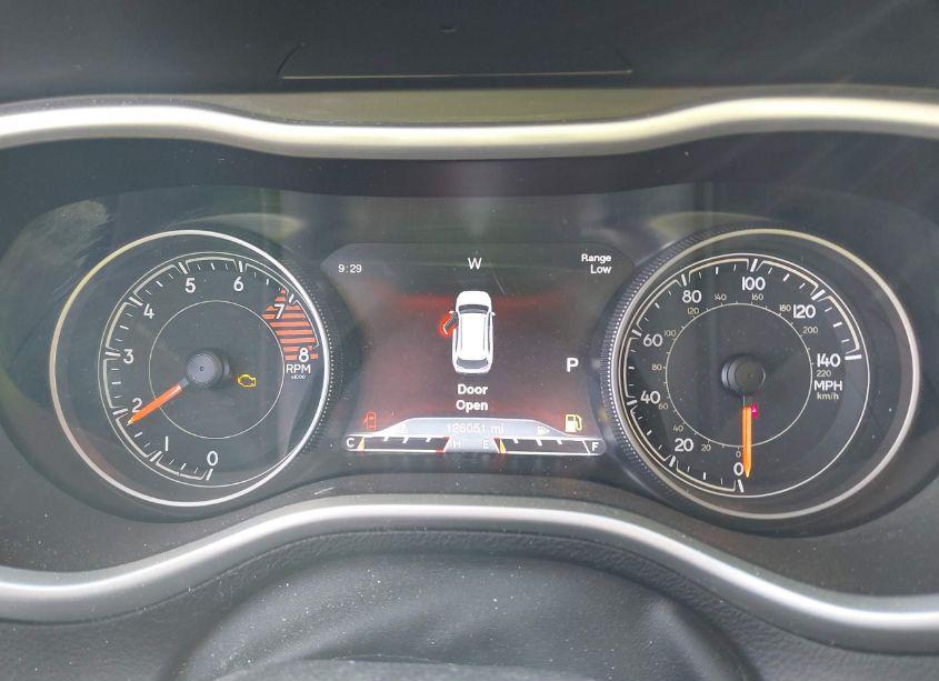 Photo 7 of 2016 Jeep Cherokee TRAILHAWK (VIN 1C4PJMBSXGW305952)