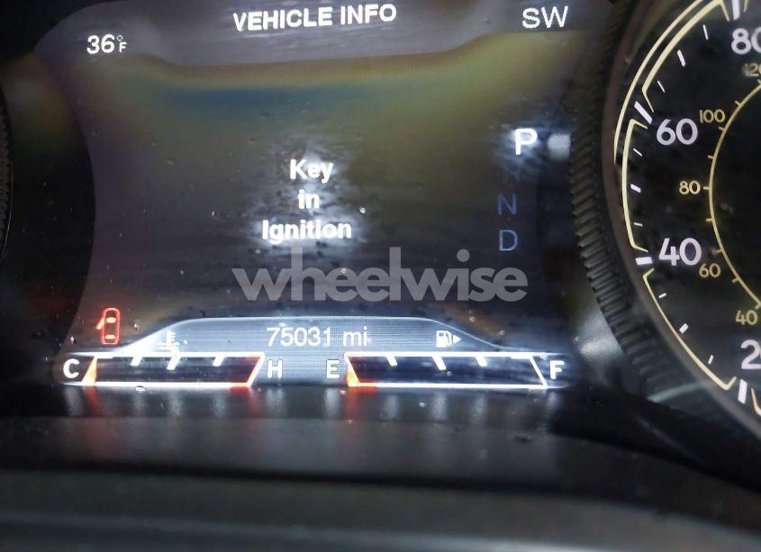 Photo 15 of 2016 Jeep Cherokee TRAILHAWK (VIN 1C4PJMBSXGW335355)