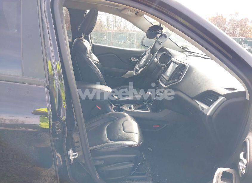 Photo 5 of 2017 Jeep Cherokee TRAILHAWK L PLUS 4X4 (VIN 1C4PJMBSXHW591223)