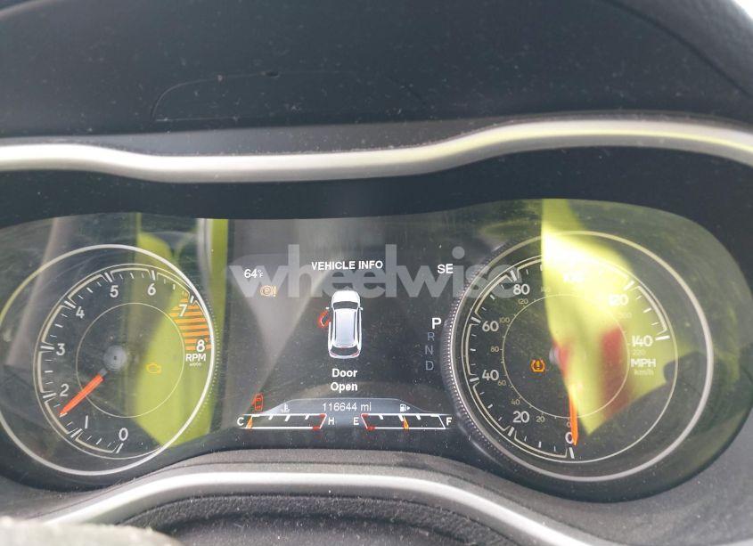 Photo 7 of 2017 Jeep Cherokee TRAILHAWK L PLUS 4X4 (VIN 1C4PJMBSXHW591223)