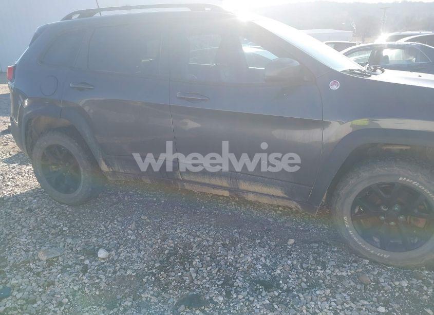 Photo 13 of 2017 Jeep Cherokee TRAILHAWK L PLUS 4X4 (VIN 1C4PJMBSXHW615066)