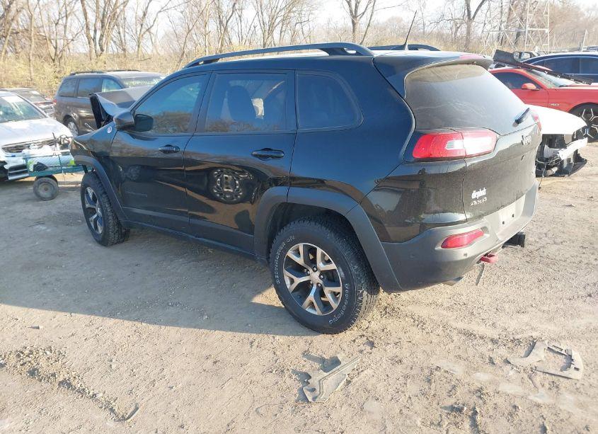 Photo 3 of 2018 Jeep Cherokee TRAILHAWK 4X4 (VIN 1C4PJMBX0JD598470)
