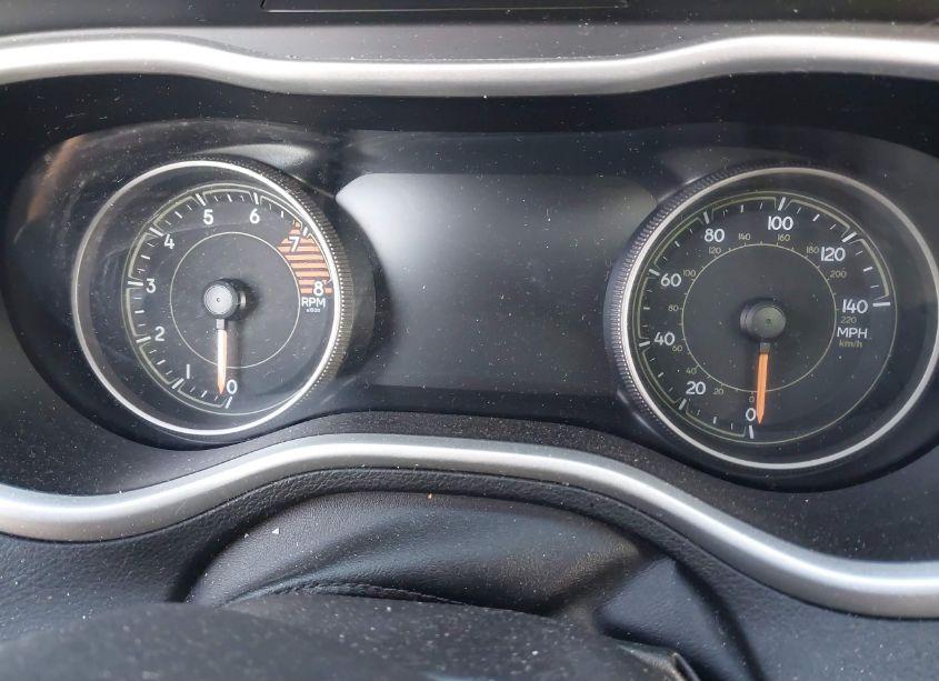 Photo 7 of 2018 Jeep Cherokee TRAILHAWK 4X4 (VIN 1C4PJMBX0JD598470)