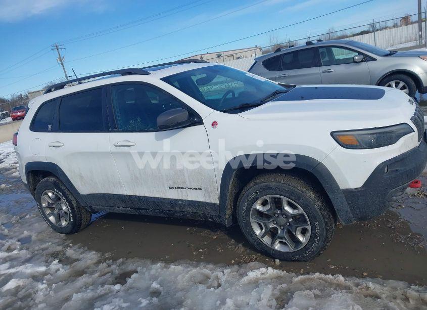 Photo 13 of 2019 Jeep Cherokee TRAILHAWK ELITE 4X4 (VIN 1C4PJMBX0KD315275)