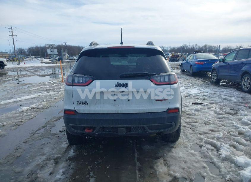 Photo 16 of 2019 Jeep Cherokee TRAILHAWK ELITE 4X4 (VIN 1C4PJMBX0KD315275)