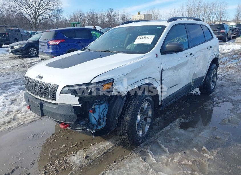 Photo 2 of 2019 Jeep Cherokee TRAILHAWK ELITE 4X4 (VIN 1C4PJMBX0KD315275)