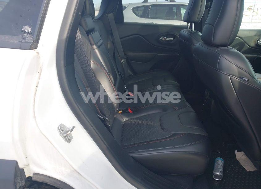 Photo 8 of 2019 Jeep Cherokee TRAILHAWK ELITE 4X4 (VIN 1C4PJMBX0KD315275)