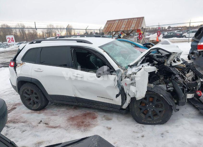 Photo 13 of 2019 Jeep Cherokee TRAILHAWK 4X4 (VIN 1C4PJMBX0KD362287)