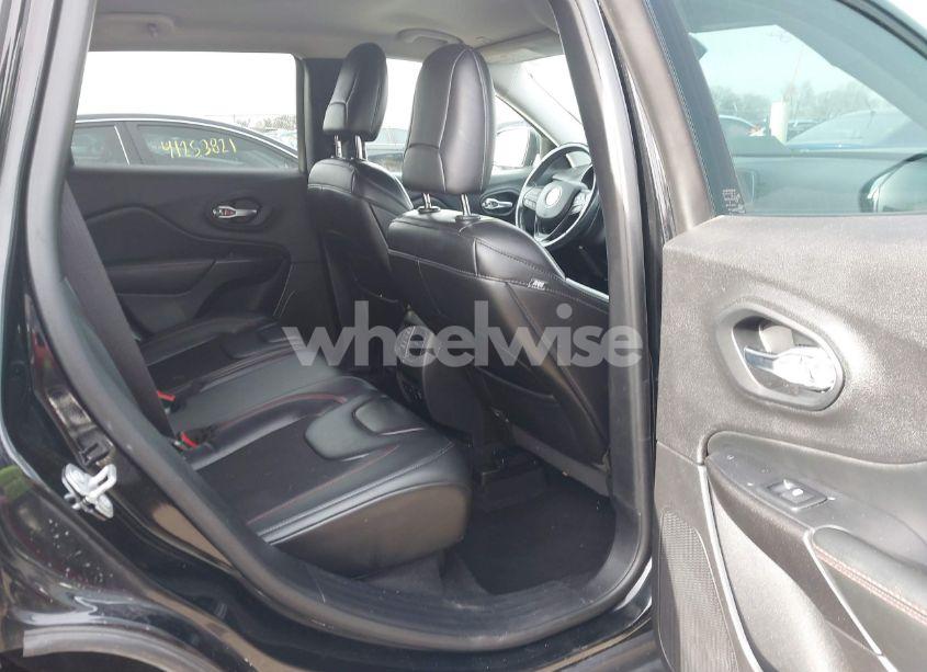 Photo 8 of 2019 Jeep Cherokee TRAILHAWK 4X4 (VIN 1C4PJMBX0KD395421)