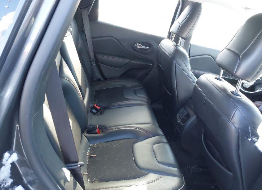 Photo 8 of 2020 Jeep Cherokee TRAILHAWK 4X4 (VIN 1C4PJMBX0LD518409)