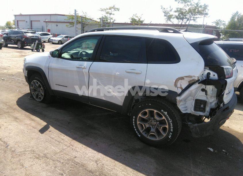Photo 3 of 2020 Jeep Cherokee TRAILHAWK 4X4 (VIN 1C4PJMBX0LD564001)