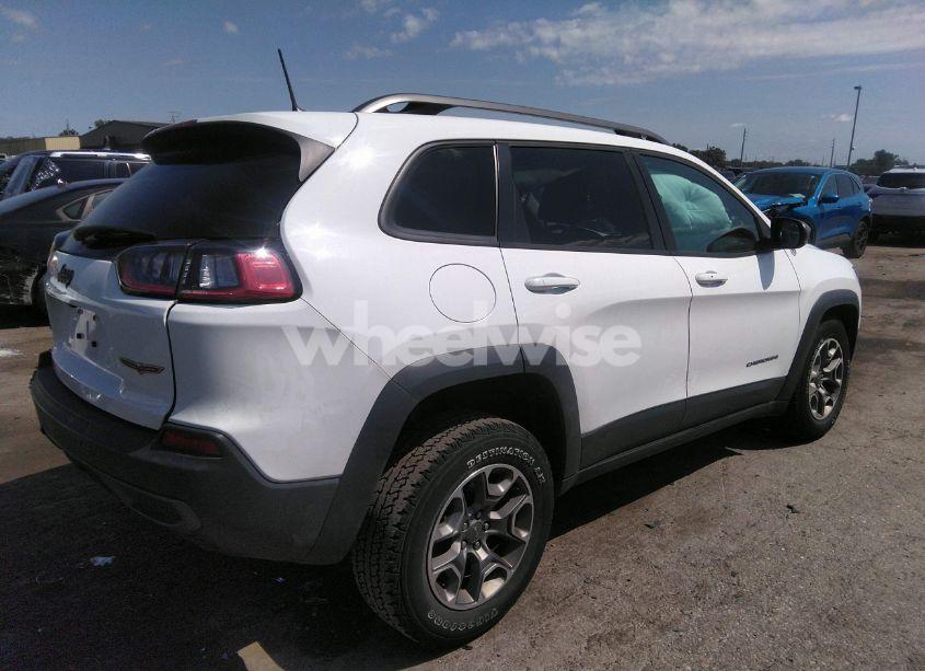 Photo 4 of 2020 Jeep Cherokee TRAILHAWK 4X4 (VIN 1C4PJMBX0LD564001)