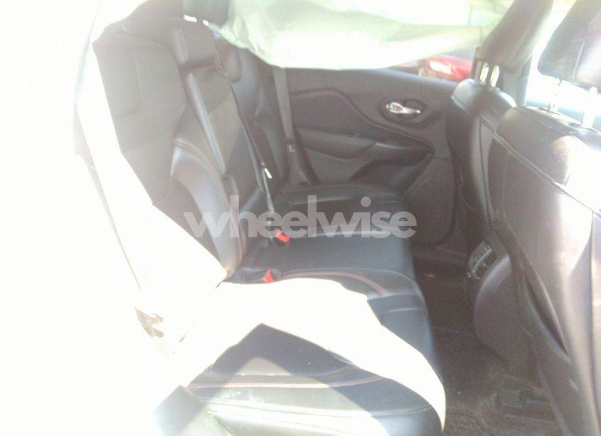 Photo 8 of 2020 Jeep Cherokee TRAILHAWK 4X4 (VIN 1C4PJMBX0LD564001)