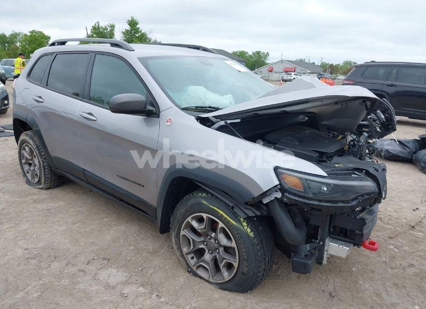 2020 Jeep Cherokee TRAILHAWK 4X4 (VIN 1C4PJMBX0LD588251) main photo