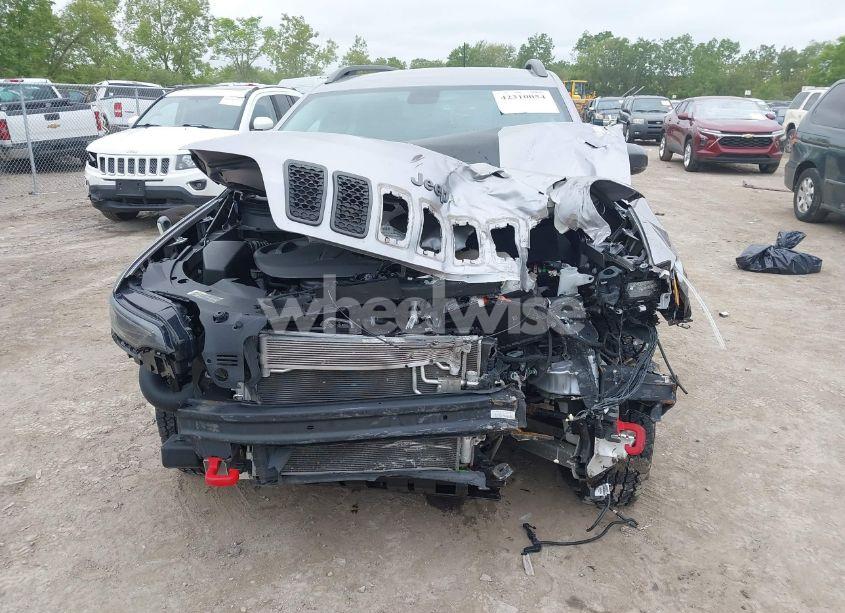 Photo 6 of 2020 Jeep Cherokee TRAILHAWK 4X4 (VIN 1C4PJMBX0LD588251)