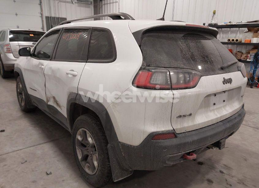 Photo 3 of 2020 Jeep Cherokee TRAILHAWK 4X4 (VIN 1C4PJMBX1LD636503)