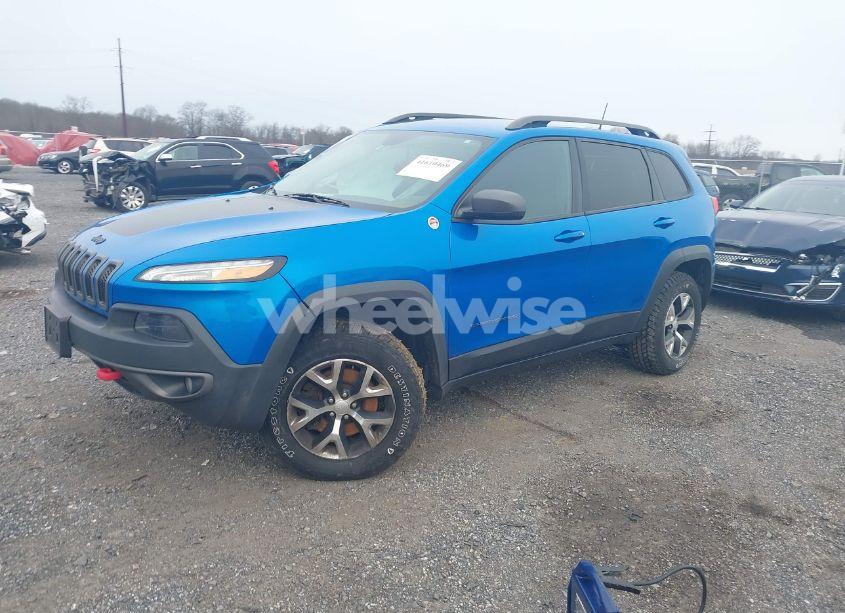 Photo 2 of 2018 Jeep Cherokee TRAILHAWK 4X4 (VIN 1C4PJMBX2JD570976)