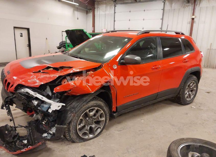 Photo 2 of 2021 Jeep Cherokee TRAILHAWK 4X4 (VIN 1C4PJMBX2MD236855)