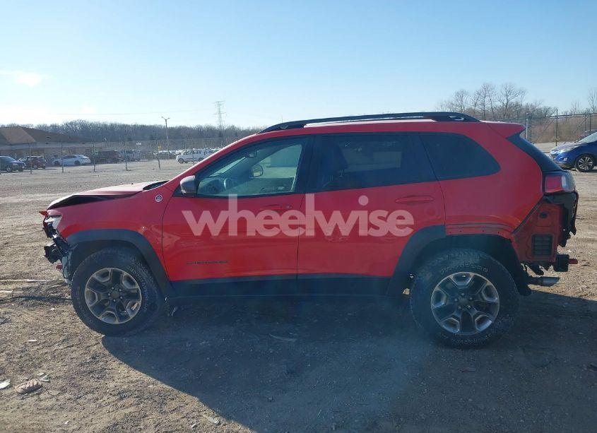 Photo 14 of 2019 Jeep Cherokee TRAILHAWK 4X4 (VIN 1C4PJMBX3KD217437)