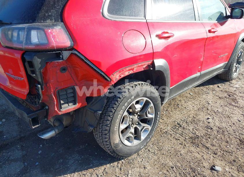 Photo 17 of 2019 Jeep Cherokee TRAILHAWK 4X4 (VIN 1C4PJMBX3KD217437)