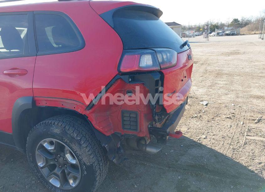 Photo 20 of 2019 Jeep Cherokee TRAILHAWK 4X4 (VIN 1C4PJMBX3KD217437)