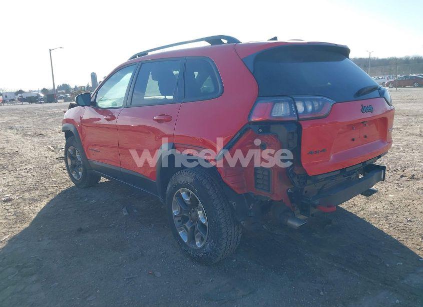 Photo 3 of 2019 Jeep Cherokee TRAILHAWK 4X4 (VIN 1C4PJMBX3KD217437)