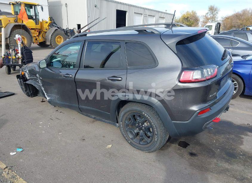 Photo 3 of 2020 Jeep Cherokee TRAILHAWK ELITE 4X4 (VIN 1C4PJMBX3LD520736)