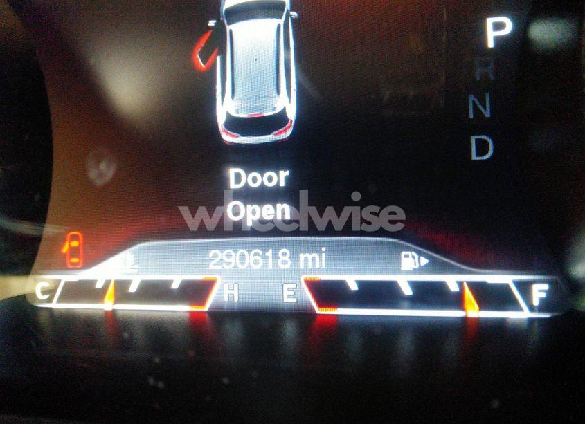 Photo 15 of 2018 Jeep Cherokee TRAILHAWK (VIN 1C4PJMBX4JD533301)