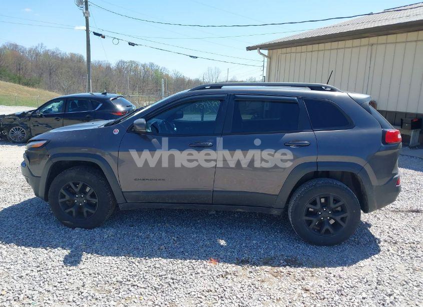 Photo 14 of 2018 Jeep Cherokee TRAILHAWK 4X4 (VIN 1C4PJMBX4JD550633)