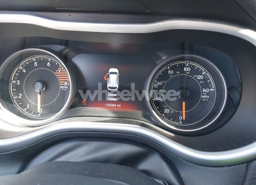 Photo 7 of 2018 Jeep Cherokee TRAILHAWK 4X4 (VIN 1C4PJMBX4JD550633)