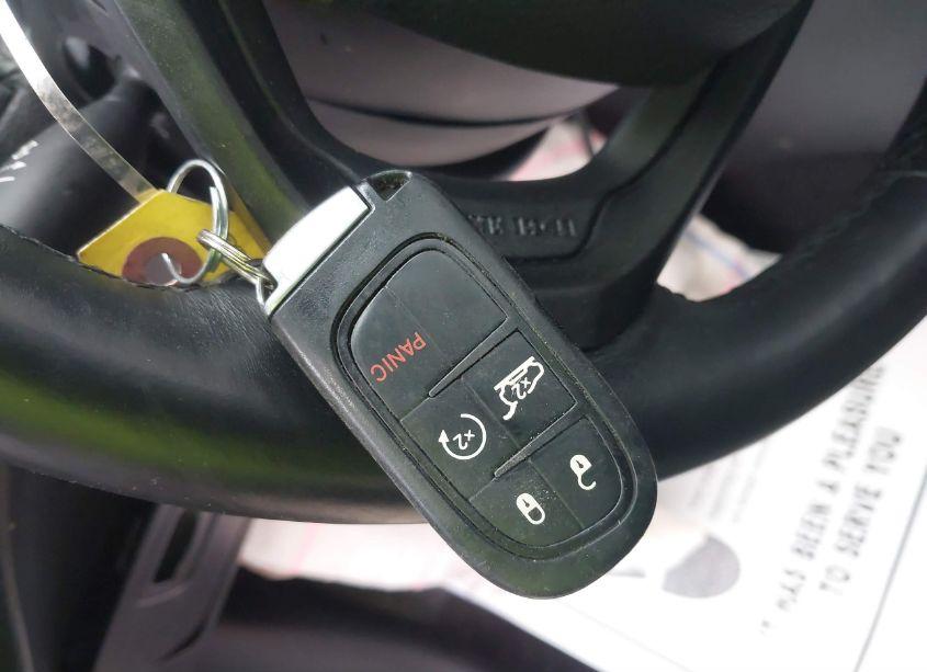 Photo 11 of 2019 Jeep Cherokee TRAILHAWK 4X4 (VIN 1C4PJMBX4KD199661)