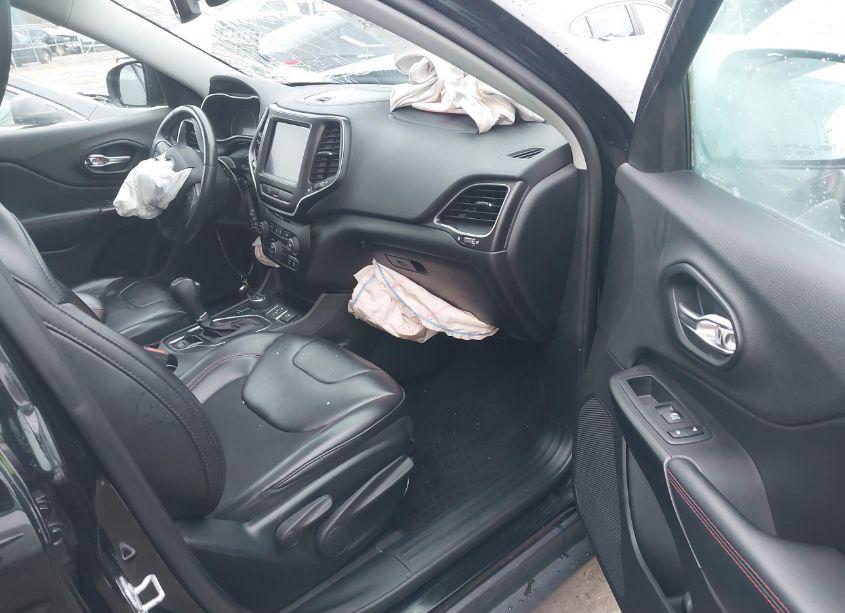 Photo 5 of 2019 Jeep Cherokee TRAILHAWK 4X4 (VIN 1C4PJMBX4KD199661)