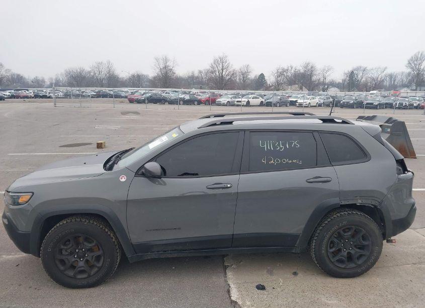 Photo 15 of 2019 Jeep Cherokee TRAILHAWK ELITE 4X4 (VIN 1C4PJMBX4KD407327)