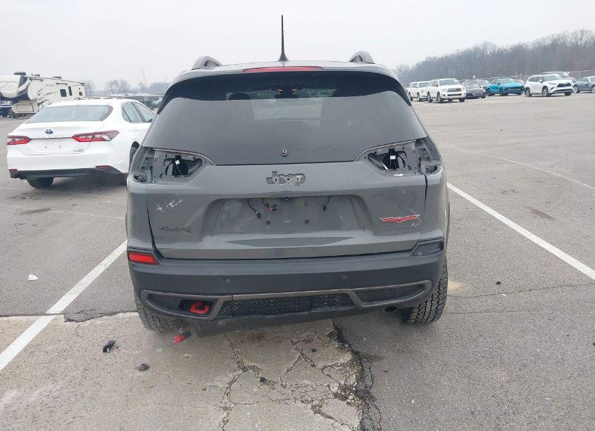 Photo 6 of 2019 Jeep Cherokee TRAILHAWK ELITE 4X4 (VIN 1C4PJMBX4KD407327)