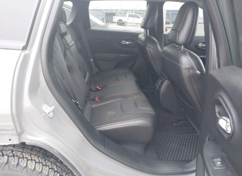 Photo 8 of 2019 Jeep Cherokee TRAILHAWK ELITE 4X4 (VIN 1C4PJMBX4KD407327)