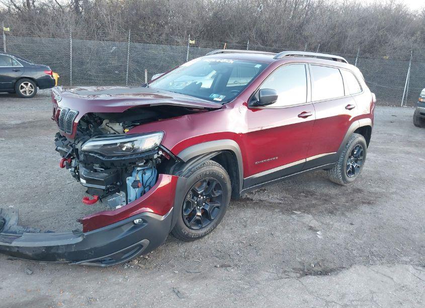 Photo 2 of 2020 Jeep Cherokee TRAILHAWK 4X4 (VIN 1C4PJMBX4LD582839)