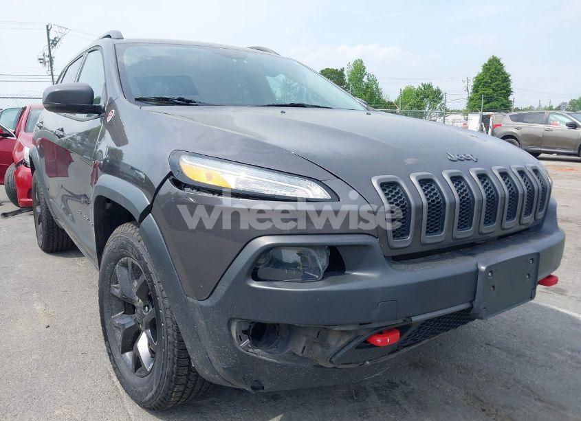 Photo 6 of 2018 Jeep Cherokee TRAILHAWK 4X4 (VIN 1C4PJMBX5JD506253)