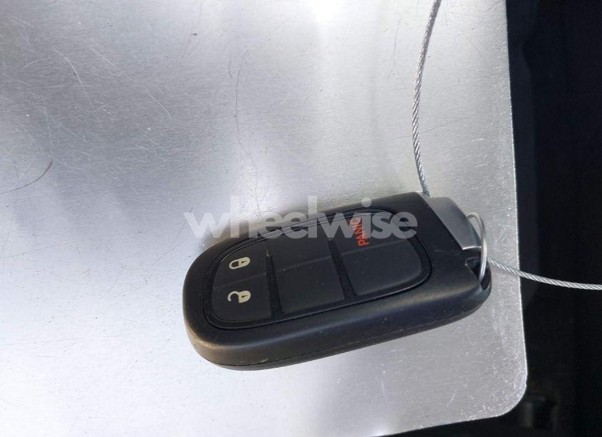 Photo 11 of 2019 Jeep Cherokee TRAILHAWK 4X4 (VIN 1C4PJMBX5KD335425)