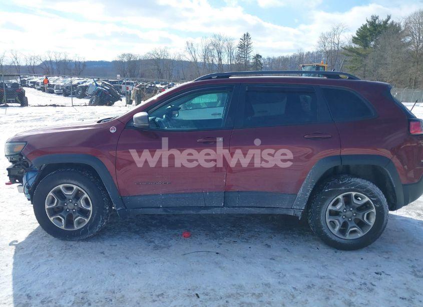 Photo 15 of 2019 Jeep Cherokee TRAILHAWK 4X4 (VIN 1C4PJMBX5KD335425)