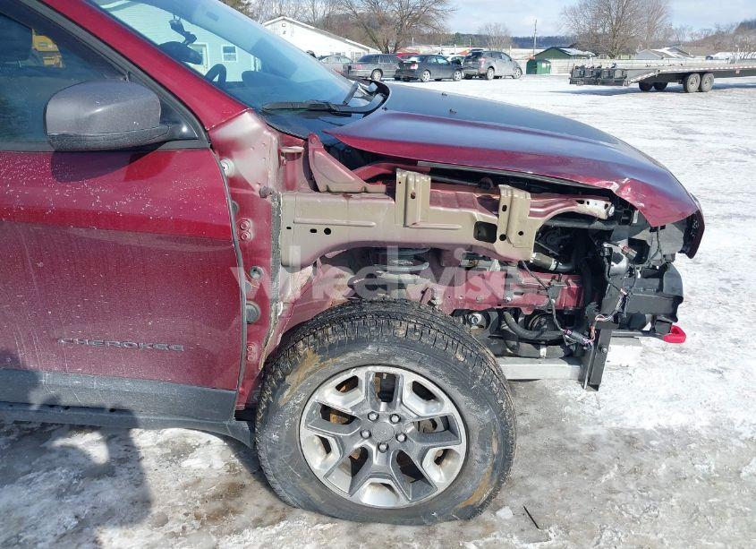 Photo 18 of 2019 Jeep Cherokee TRAILHAWK 4X4 (VIN 1C4PJMBX5KD335425)