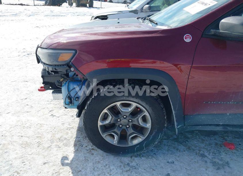 Photo 19 of 2019 Jeep Cherokee TRAILHAWK 4X4 (VIN 1C4PJMBX5KD335425)