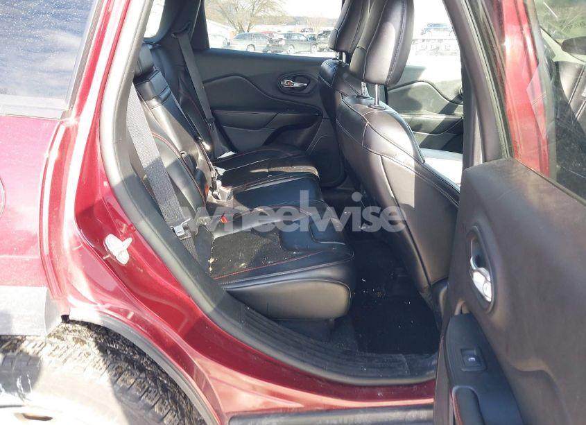 Photo 8 of 2019 Jeep Cherokee TRAILHAWK 4X4 (VIN 1C4PJMBX5KD335425)