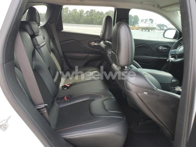 Photo 4 of 2019 JEEP CHEROKEE TRAILHAWK (VIN 1C4PJMBX5KD401830)