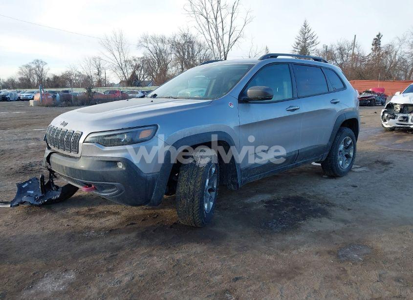 Photo 2 of 2019 Jeep Cherokee TRAILHAWK 4X4 (VIN 1C4PJMBX5KD422547)