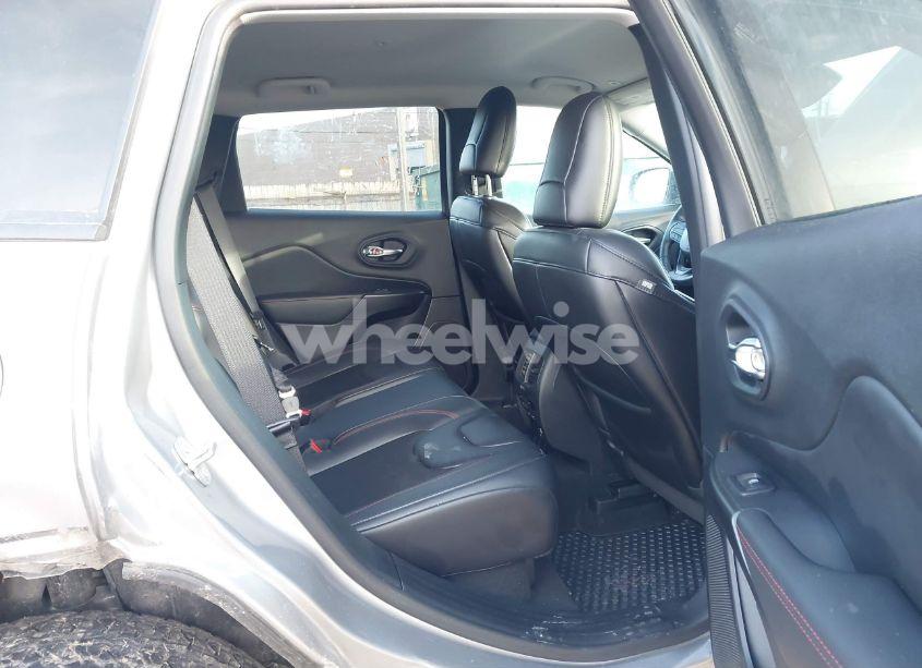 Photo 8 of 2019 Jeep Cherokee TRAILHAWK 4X4 (VIN 1C4PJMBX5KD422547)