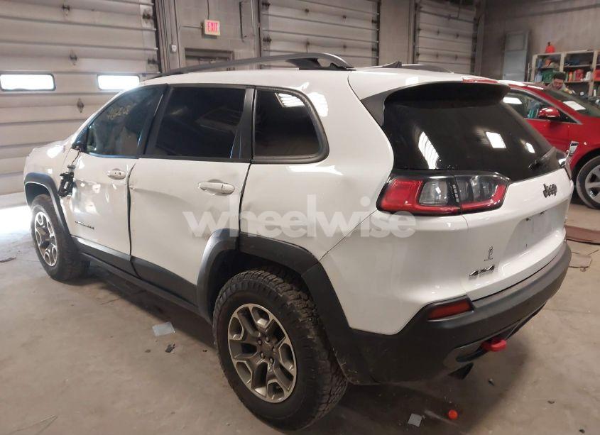 Photo 3 of 2020 Jeep Cherokee TRAILHAWK 4X4 (VIN 1C4PJMBX5LD504439)