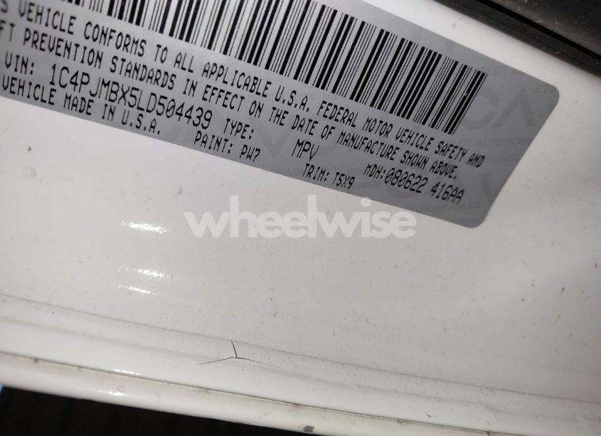 Photo 9 of 2020 Jeep Cherokee TRAILHAWK 4X4 (VIN 1C4PJMBX5LD504439)