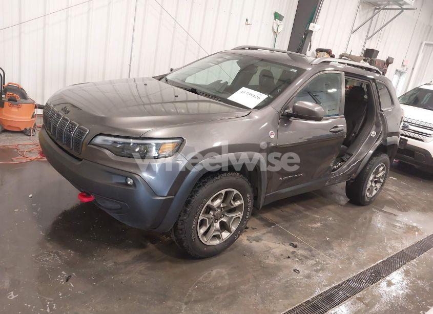 Photo 2 of 2020 Jeep Cherokee TRAILHAWK 4X4 (VIN 1C4PJMBX5LD527462)